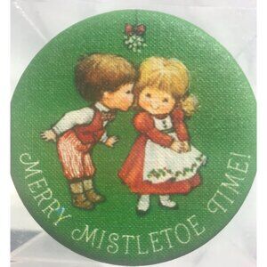 Vtg 70s Hallmark Metal Pinback Mistletoe Christmas Fabric Pin Brooch 2.25"green